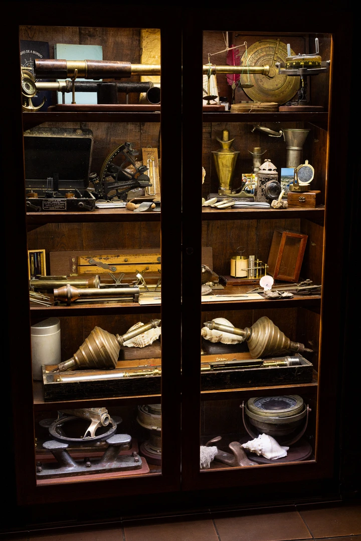 Vitrina del Museo Náutico